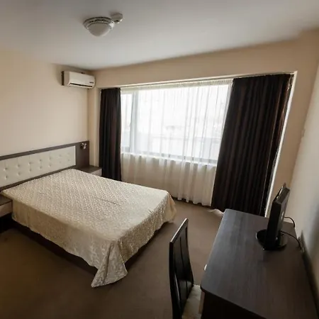 българия מלון 4*
